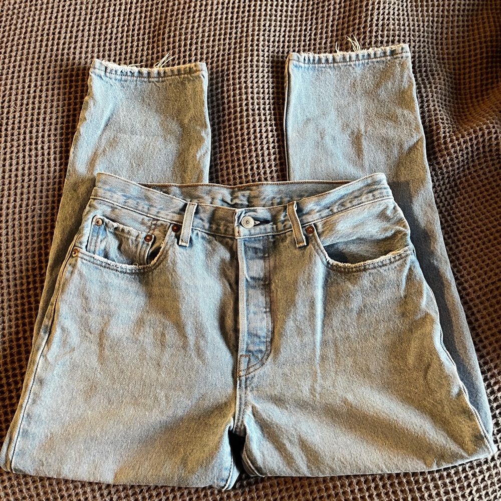 Women’s Levi Original 501 Jeans 29x26”